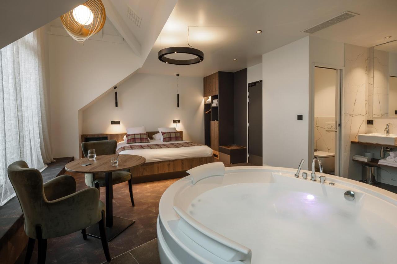 Logis Hotel Parenthese, Restaurant & Spa Ший Экстерьер фото